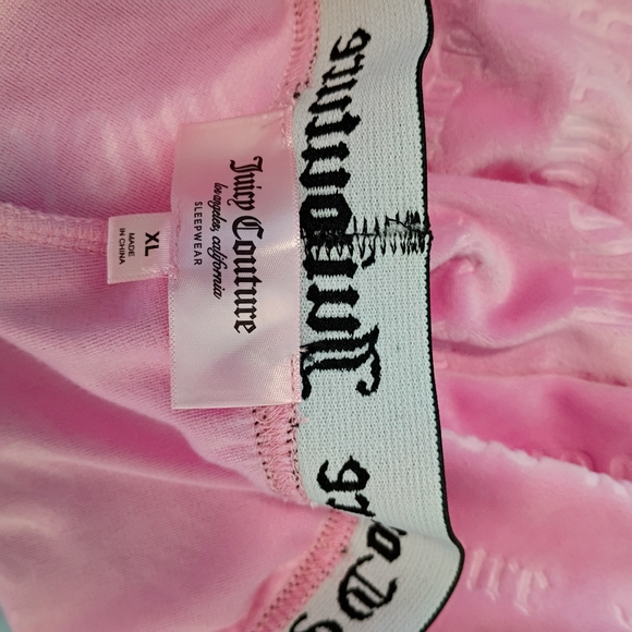 Set Of 2 Juicy Couture Pink Velour Sleepwear Shorts. NWOT Never Worn XL - Picture 2 of 3